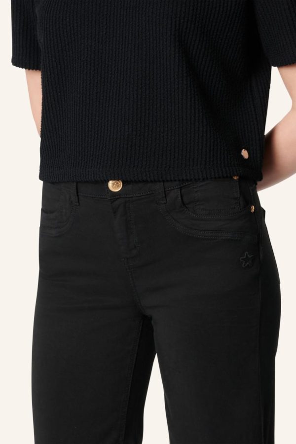 Zonawear.shop17511f7377 1