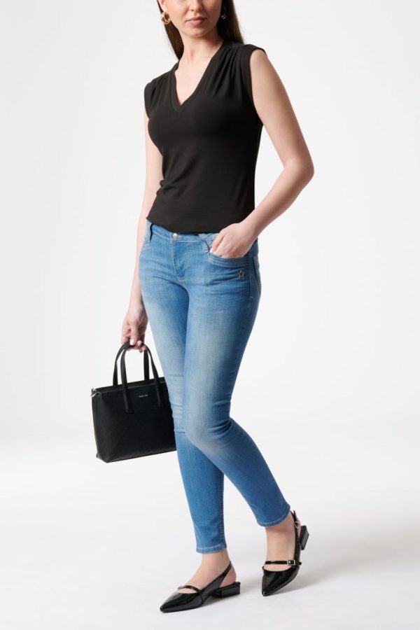 Zonawear.shop68f1a6708d 2