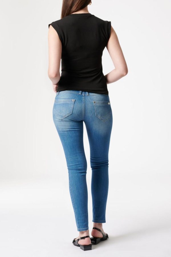 Zonawear.shop68f1a6708d 3