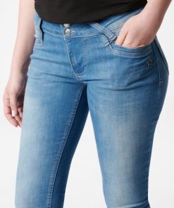 Zonawear.shop68f1a6708d 4