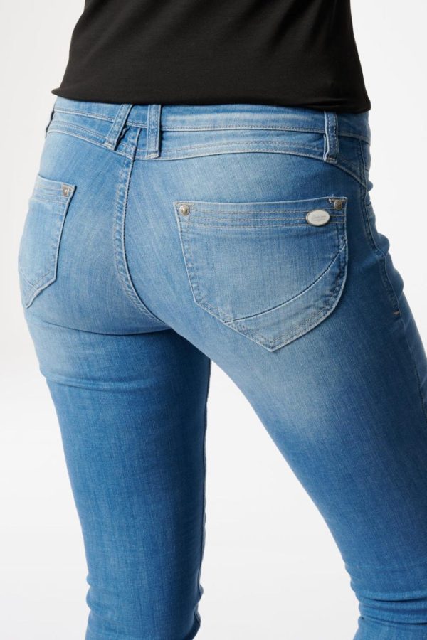 Zonawear.shop68f1a6708d 5